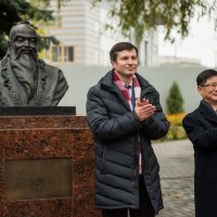 Открытие бюста Конфуция